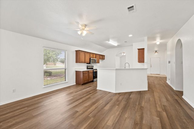 4406 Fox Meadows Lane, Mansfield, TX 76063