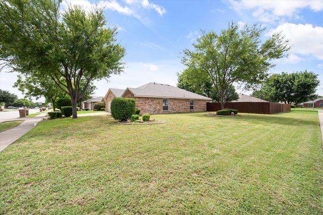4406 Fox Meadows Lane, Mansfield, TX 76063