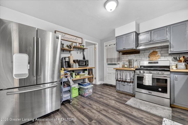 716 W Jefferson Street, Grand Ledge, MI 48837
