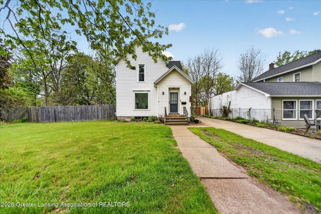 716 W Jefferson Street, Grand Ledge, MI 48837