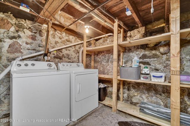 716 W Jefferson Street, Grand Ledge, MI 48837