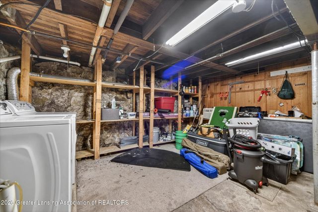 716 W Jefferson Street, Grand Ledge, MI 48837