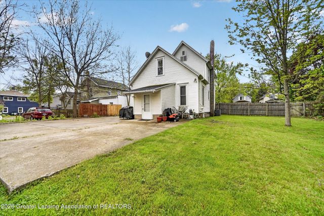 716 W Jefferson Street, Grand Ledge, MI 48837