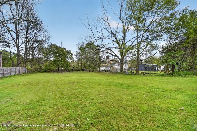 716 W Jefferson Street, Grand Ledge, MI 48837