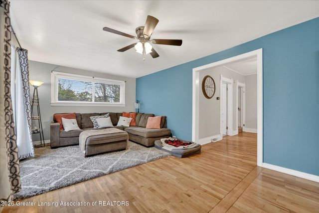 716 W Jefferson Street, Grand Ledge, MI 48837