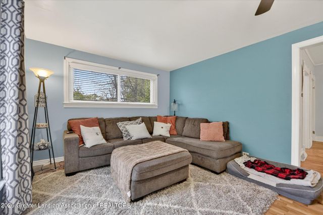 716 W Jefferson Street, Grand Ledge, MI 48837