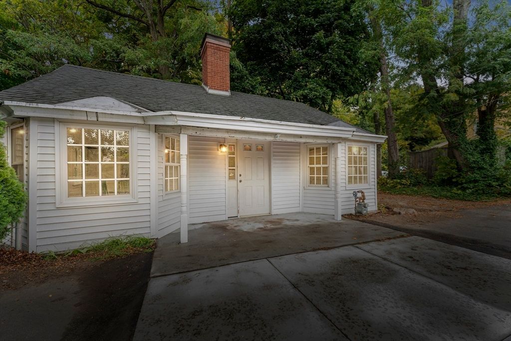 64 Worcester Street, West Boylston, MA 01583