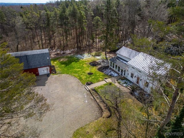 9853 Warner Gulf Road, Holland, NY 14080