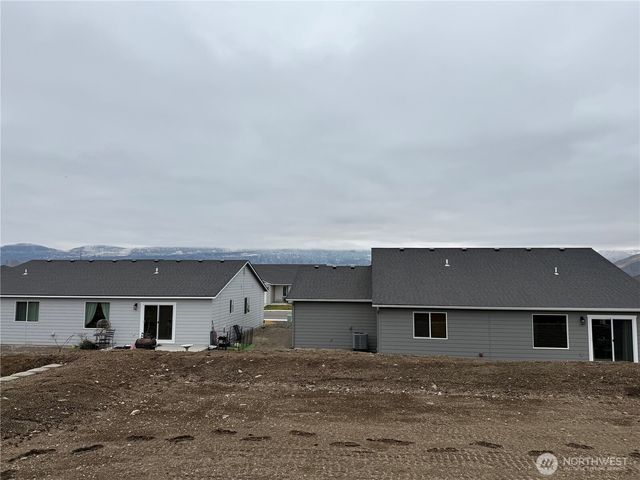 2418 2nd Street SE, East Wenatchee, WA 98802