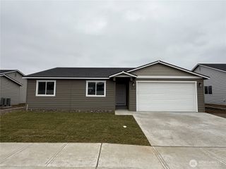 2418 2nd Street SE, East Wenatchee, WA 98802