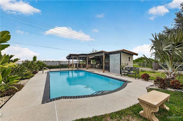 74 E Ridge Road, Alamo, TX 78516