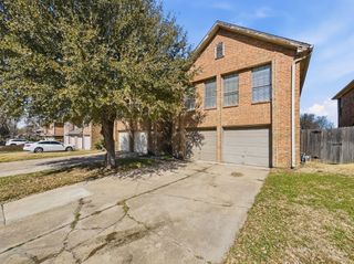 1222 W Hudgins Street, Grapevine, TX 76051