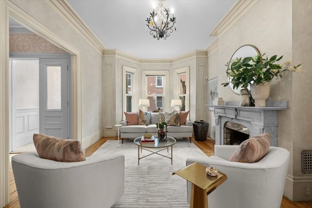 12 Auburn St, Boston, MA 02129