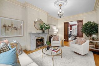 12 Auburn St, Boston, MA 02129