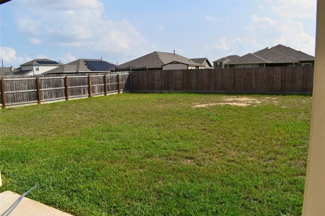 204 White Wing Lane, Sealy, TX 77474
