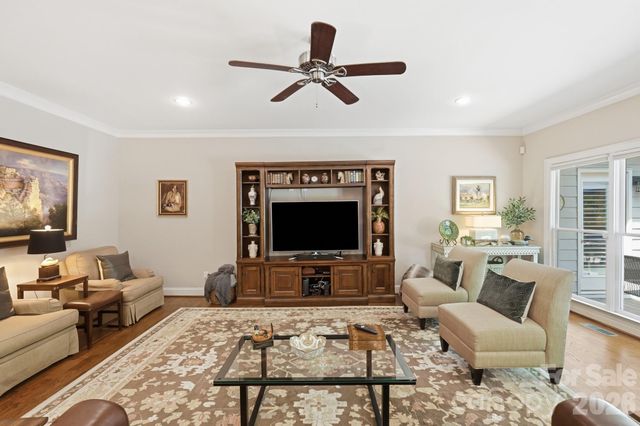 800 Jefferson Drive, Charlotte, NC 28270