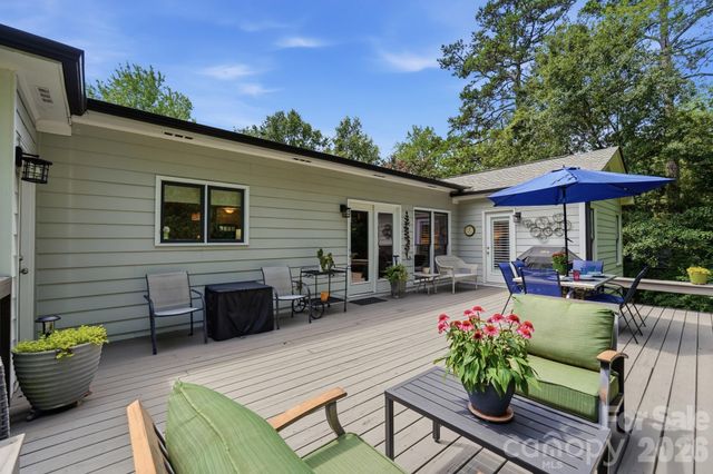 800 Jefferson Drive, Charlotte, NC 28270
