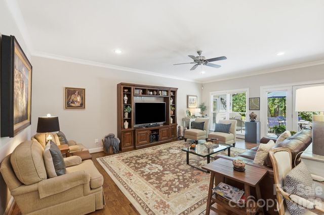 800 Jefferson Drive, Charlotte, NC 28270