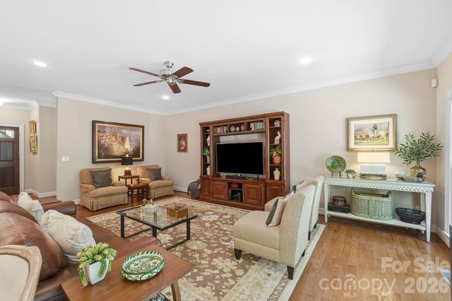800 Jefferson Drive, Charlotte, NC 28270