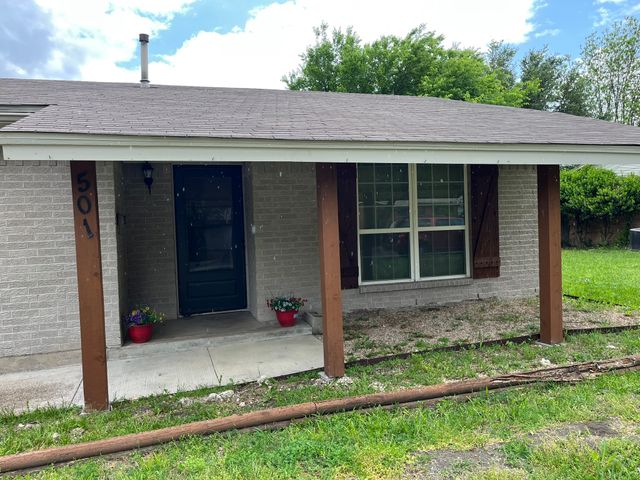 501 Sparks Street, Grand Prairie, TX 75051