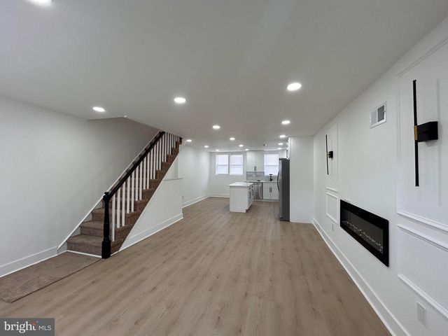 8033 WILLIAMS AVE, Philadelphia, PA 19150