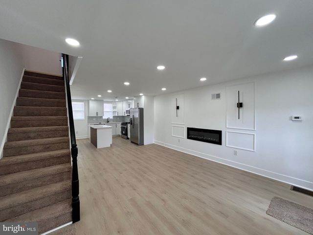 8033 WILLIAMS AVE, Philadelphia, PA 19150