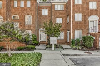 1809 N UHLE ST #1, Arlington, VA 22201