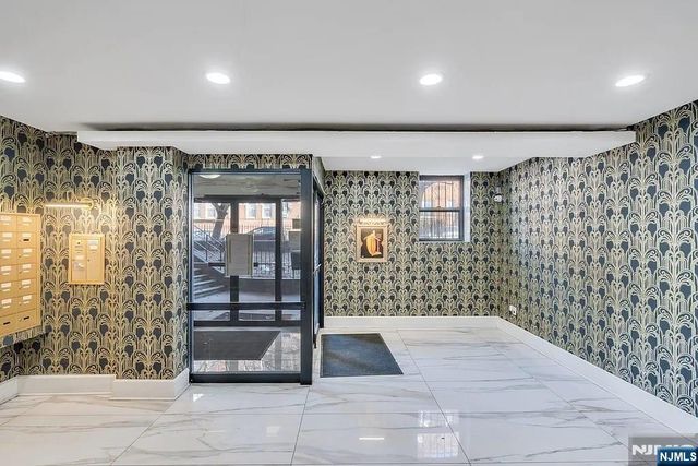 165 Vroom Street 202, Jersey City, NJ 07306