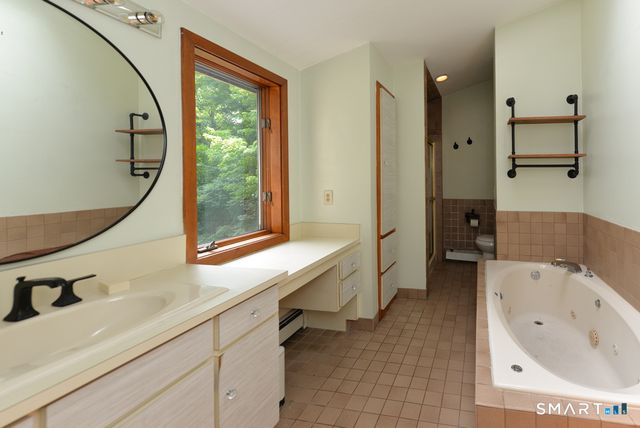 60 Old Field Road, Southbury, CT 06488