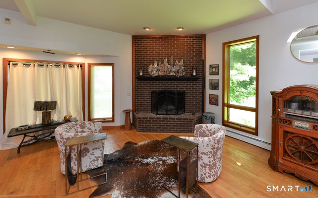 60 Old Field Road, Southbury, CT 06488