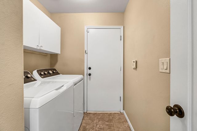 2020 Hanson Avenue, Clovis, CA 93611