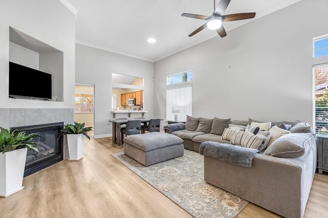 2020 Hanson Avenue, Clovis, CA 93611