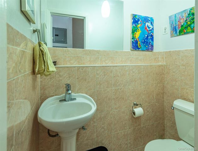 65-25 Alderton Street, Rego Park, NY 11374
