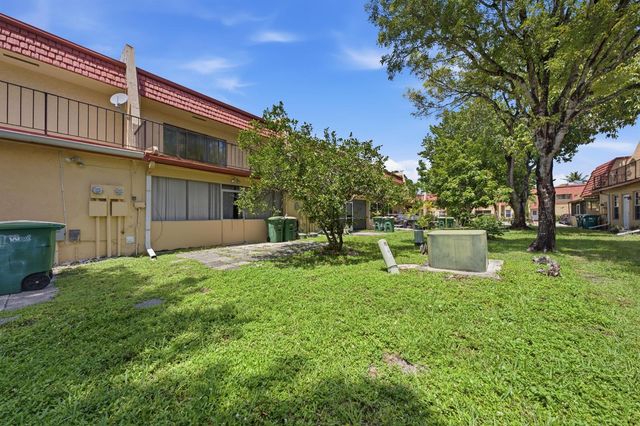 52 Canterbury Lane, Tamarac, FL 33319