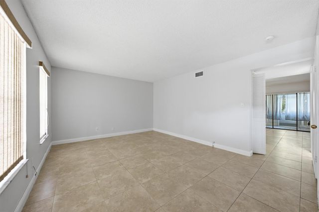 52 Canterbury Lane, Tamarac, FL 33319