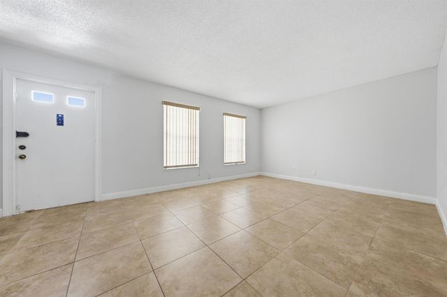 52 Canterbury Lane, Tamarac, FL 33319