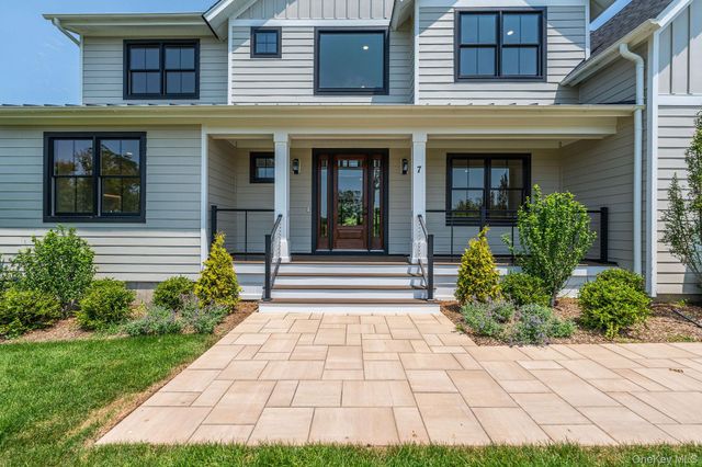 7 Sea Crest Court, Jamesport, NY 11947
