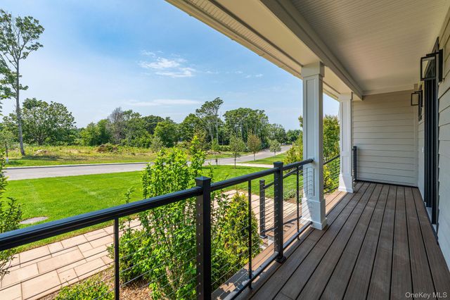 7 Sea Crest Court, Jamesport, NY 11947