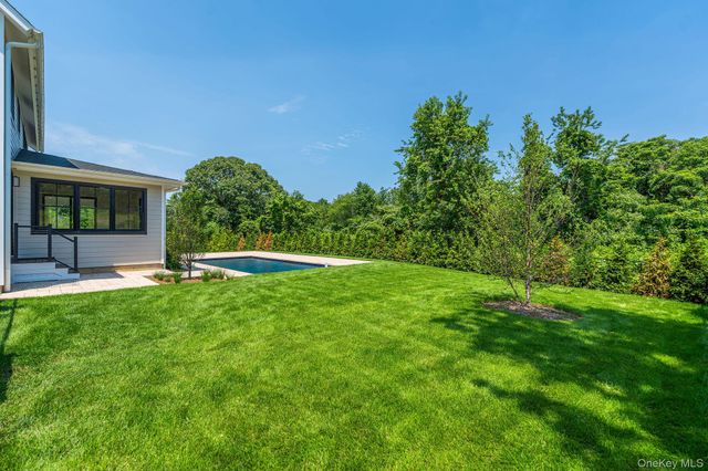 7 Sea Crest Court, Jamesport, NY 11947