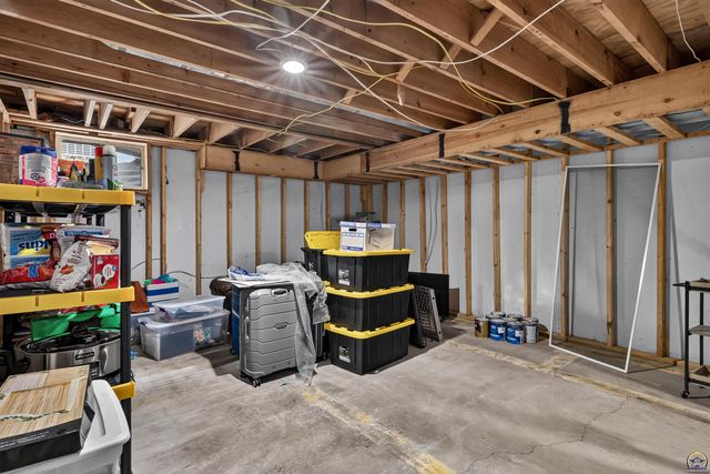 5624 SW Foxcroft North CIR Unit 3, Topeka, KS 66614