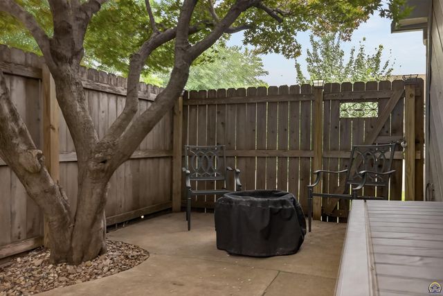 5624 SW Foxcroft North CIR Unit 3, Topeka, KS 66614