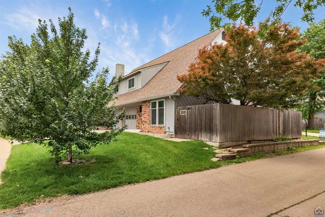 5624 SW Foxcroft North CIR Unit 3, Topeka, KS 66614