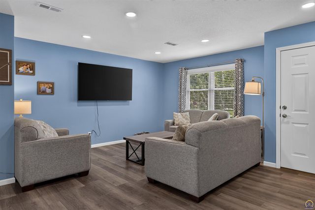 5624 SW Foxcroft North CIR Unit 3, Topeka, KS 66614