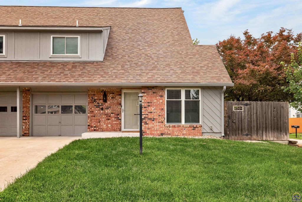 5624 SW Foxcroft North CIR Unit 3, Topeka, KS 66614