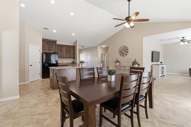 285 Hummingbird WAY, Martindale, TX 78655