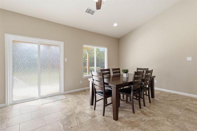 285 Hummingbird WAY, Martindale, TX 78655