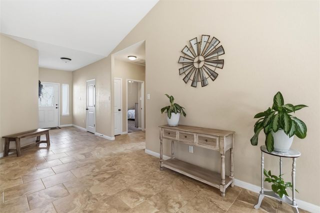 285 Hummingbird WAY, Martindale, TX 78655