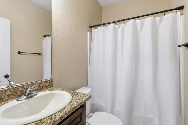 285 Hummingbird WAY, Martindale, TX 78655