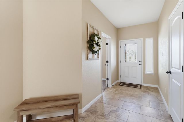 285 Hummingbird WAY, Martindale, TX 78655