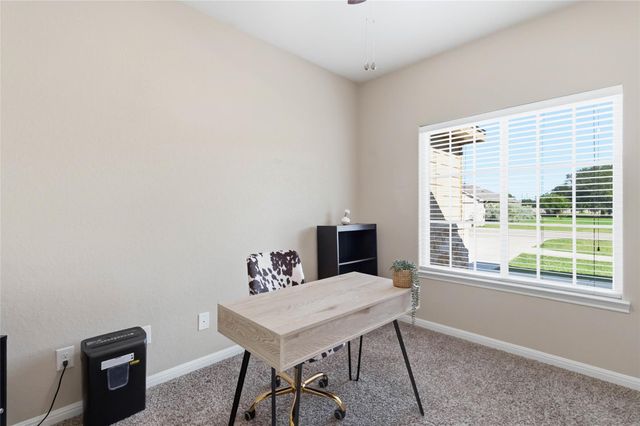 285 Hummingbird WAY, Martindale, TX 78655